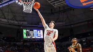 Colin Castleton powers Gators to win with career-high 33 points