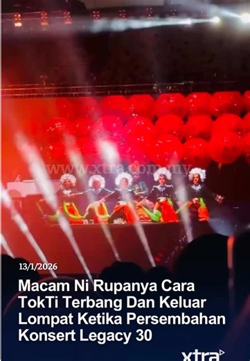 Ni kalau salah landing, boleh tergeliat tu, respect TokTi🫡❤️ #fyp #xtra #tokti #konsertlegacy30sitinurhaliza #lompat Sumber: azzimaziz_