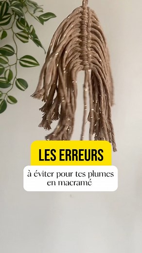 ✨ Tu te demandes comment coller parfaitement les feuilles en macramé ?Je te partage ici les erreurs que je vois le plus souvent. Si tu fais actuellement une de ces erreurs, tu sais maintenant pourquoi ça ne fonctionne pas 😉.Change ces trois éléments et tu verras déjà beaucoup de changement dans tes plumes en macramé 😎! Et toi, t’as des astuces à donner pour avoir des parfaites plumes en macramé ?💬✨ Are you Wondering how to glue your macrame leaf perfectly?I’m sharing with you here the mistake