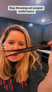 Vanilla bean talk !! I use vanilla powder for everything it’s so potent, doesn’t tint your creams or custard to keep them perfectly white but still get those gorgeous specs of vanilla ! | Bake it with Mel