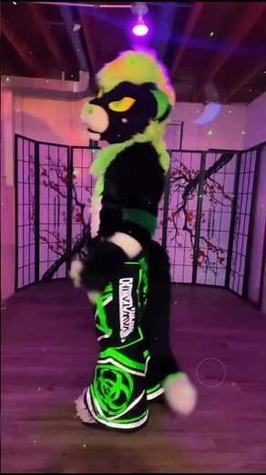 GO WILD 🐾💚 #Albertbrite #Fursuit #Dance