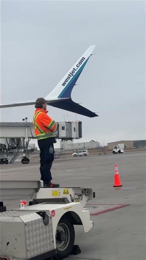 KLM 777-300ER Departing Calgary for Amsterdam