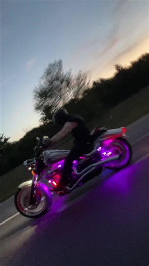 [AOE]____________ (@aoe____________)’s videos with original sound - AT