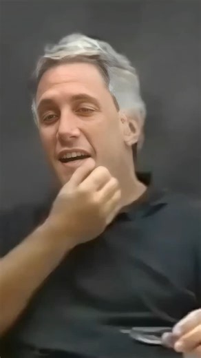 Enzo Romero on Instagram: "🏝️ - - #humor #memes #isla #roblox #coscuarmy"