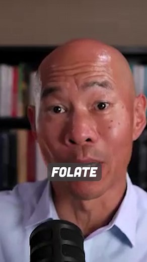 Did you know folic acid isn’t the same as folate? Folic acid is the synthetic version of vitamin B9 — found in supplements and fortified foods. Folate, on the other hand, is the natural form your body gets from real foods like leafy greens. Here’s the key: ➡️ Your body must convert folate into its active form — methylfolate (5-MTHF) — through a series of enzymatic steps. ➡️ One of those enzymes, MTHFR, needs vitamin B12 as a cofactor to work efficiently. ➡️ If that enzyme pathway slows down, you