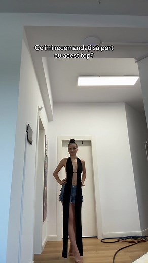 Fashion Tips: What to Wear with This Top