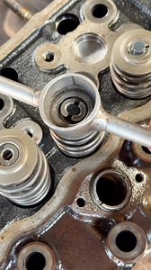How valves spring lock tools idea #automobile #valve #installation #tools #engine | Expert workers restoration