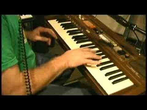 Casio CT 401 Electronic Musical Instrument Demo.