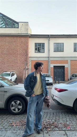 Stunning Color Composition for Outfit Inspiration