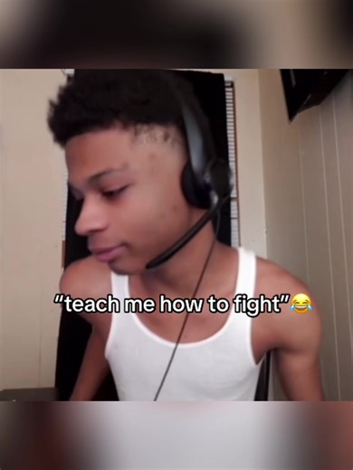 twitch thatsdaveontv#daveontv#daveonclips | dave brought a fan on stage whole clip