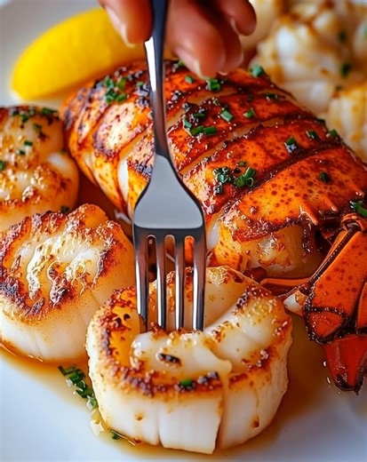 20K views · 251 reactions | Butter-Seared Lobster & Scallops 咽✨ A...