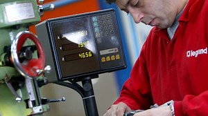 Legrand acquiert le spécialiste canadien des systèmes d'alimentation électrique Power Bus Way