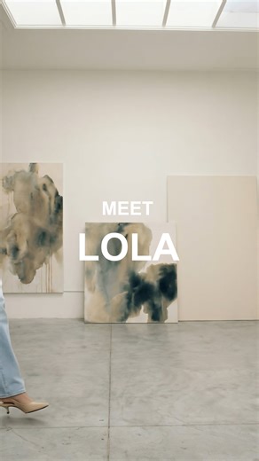 Zoe - AI Jeans Video