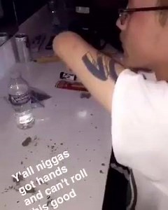 2.4M views · 21K shares | Witness some amazing shit yesterday, Watch the homie with no hands roll a Dizzy OG blunt. Go to my snapchat to see the full process - KingDizzyHippy DON'T LET NOTHING HOLD YOU BACK IN LIFE, ANYTHING IS POSSIBLE !!!!!!!!!!! | Dizzy Wright | Facebook