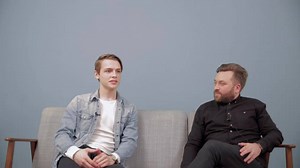 24K views · 38 reactions | Facebook är det dominerande sociala nätverket i Sverige och som hela 70% av internetanvändarna besöker. Vi träffade Aleksi 17 år för att höra hur en tonåring ser på just Facebook. Vi har också tagit fram en guide över de olika social medierna för dig som vill veta mer: www.telia.se/privat/om/hatahat/sociala-medier | Telia Sverige | Facebook