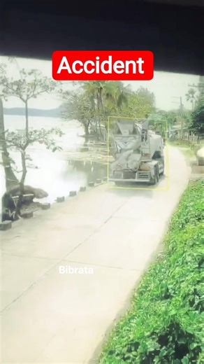 When roads become death traps, even the best drivers are helpless. 💔 #truckaccident #accident