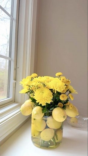 DIY Lemon & Yellow Floral Arrangement | Easy Spring & Summer Centerpiece Idea