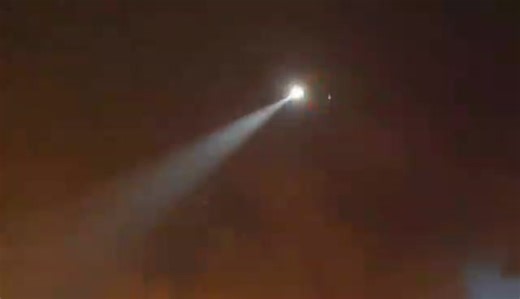 5.9K views · 37 reactions | RECENT UPDATE The KING FIRE has been mapped at 577.5 acres by Intel Aircraft. The perimeter is visible on the Watch Duty map under the Active Fire Perimeters map layer. It was also stated they now have 20% containment. #KingFire #brushfire #amazingvideo | AV News Crew Page | Facebook