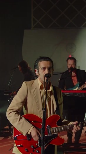 The 1975 - It's Not Living (If It's Not With You) Live Performance