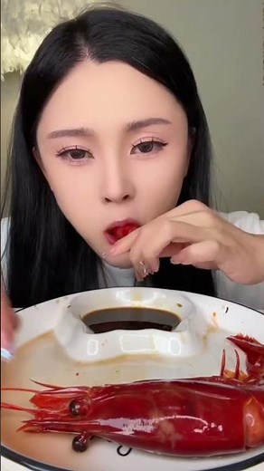 RAW SHRIMP MUKBANG! Super Fresh ASMR Eating Sounds That’ll Give You Chills!#asmrfood #seafood#shorts