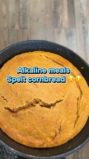 Alkaline meals! You can eat good, but still fuel your body with nutrition. Sweet potatoe spelt cornbread No harmful enriched bleached flour! #alkaline #healthy #veganfood #alkalinevegan #wholefood