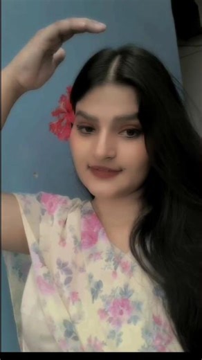 Aadha dil Aadhi rooh, mai aadhi hoon, aadha tu aise hon hum aadhe kyu ? - Iss trah female cover....🦋