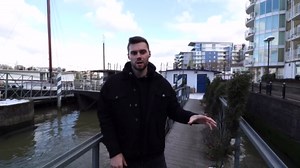 A look inside a £1,795,000 London house boat (full tour)