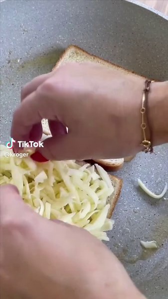 You’ve had grilled cheese. You’ve had hot dogs. But have you ever combined them? 🤯🌭 #kroger #hotdog #grilledcheese #foodcombo #foodies #foodtok