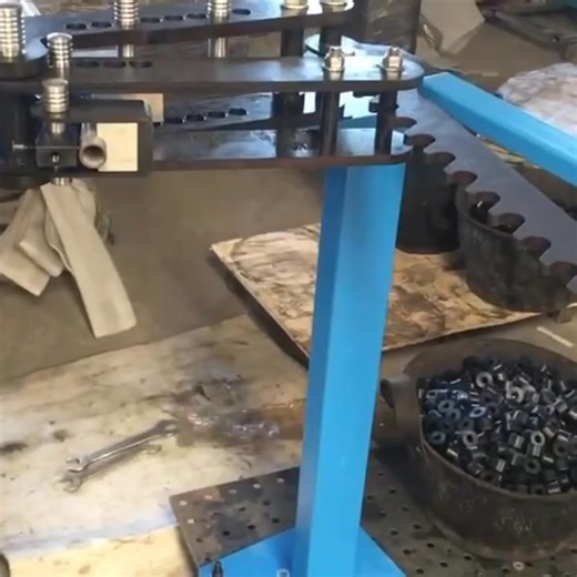 Bend tubes like a pro! Get precision bends with our high-quality tube pipe bender and various sizes of dies for tube & pipe. Perfect for fabrication, plumbing, and HVAC projects. Shop now and take your work to the next level! | EXTRA Machinery