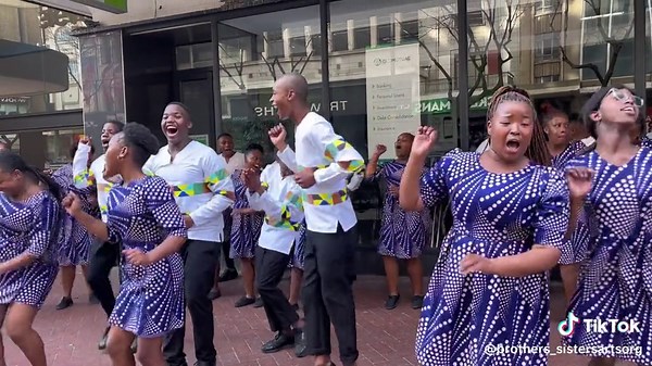 Uthando: Thando Choir's Heartfelt Performance