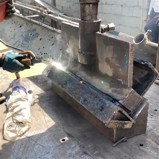 How To Old Bedford Truck Restoration Process How To Repair Old Truck Restoration | Anil Kapoor