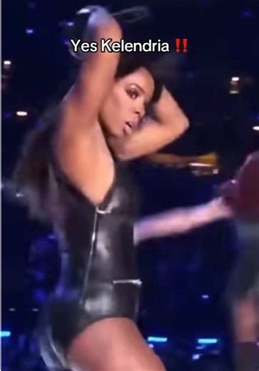 13 years ago…still hits 🔥 #kellyrowland #superbowl