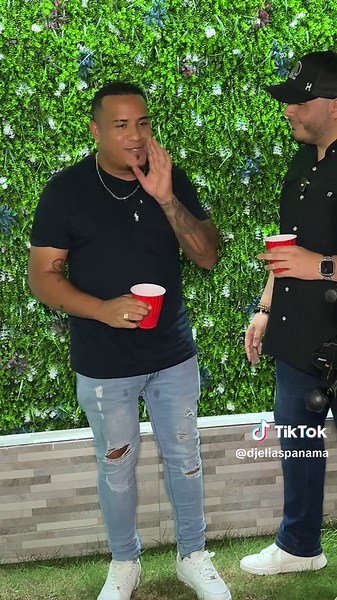 El Típico Estilo Musical de Chris Oberto