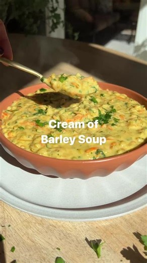creamy and nourishing 🍲😋 CREAM OF BARLEY SOUP high in fiber, iron, and B Vitamins from @tomatoeswithlemon Ingredients: 1 tsp of olive oil ½ finely chopped onion 3-4 minced garlic cloves 1 tsp turmeric powder ½ cup pearl barley 1 big shredded carrot 3 cups vegetable broth ½ cup soaked raw cashews blended with 1 cup water ½ cup fresh chopped parsley salt, pepper, and lemon juice to your taste Instructions: 1- Cook the onions until translucent. Add the garlic and cook for 1-2 minutes until fragra
