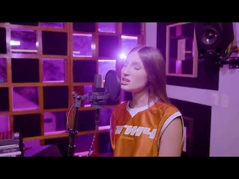 Yami Safdie, Lasso - En Otra Vida (Acústico)