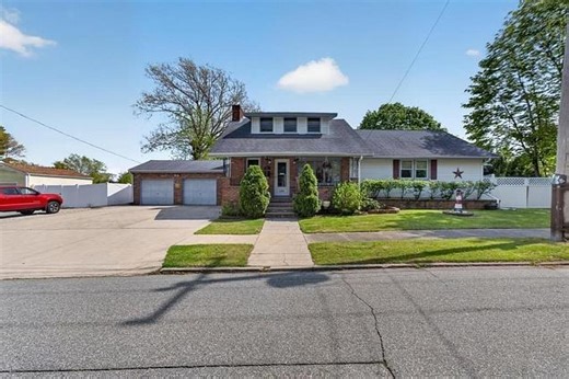 1096 Joyce St, New Bedford, MA 02745 | Estately 🧡 | MLS# 73519420