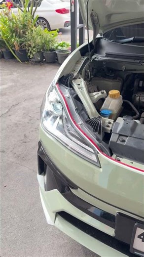 The Neta V can also use LED headlights; this model, S16 160w, is very bright.