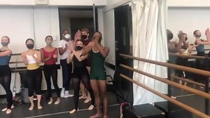 5.5K views · 209 reactions | Say hello the #JuilliardDance class of 2025! #Juilliard #dance #ballet #performingarts #repost @aliciagrafmack . . . @aliciagrafmack With a zig and a zag, and that’s how we finished our first class together! Introducing the Class of 2025 of Juilliard Dance. Let’s GO! #dreamers #conquerors | The Juilliard School | Facebook