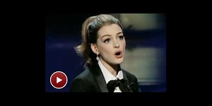 Oscar Host Anne Hathaway Sings 'On My Own' to Hugh Jackman