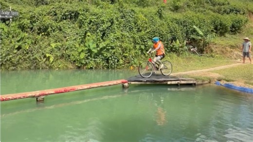 Boy Falls Into Water Twice Before Making It Across The Moneky Bridge
