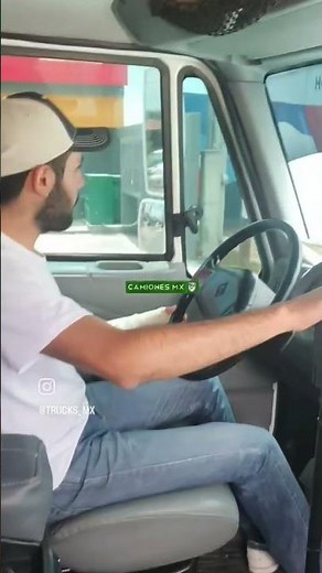 Shifting 10 speed eaton fuller metric! #fugaporla57 #camion #truck #camionesmx #trucks #camiones