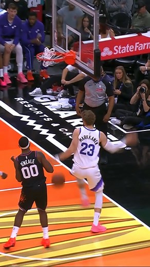 Key's vision is flat out spooky 👀👻 | Utah Jazz