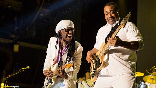 Chic bassist Jerry Barnes: “I use Bernard's chucking, but not like him… I’m trying to keep from bleeding!“