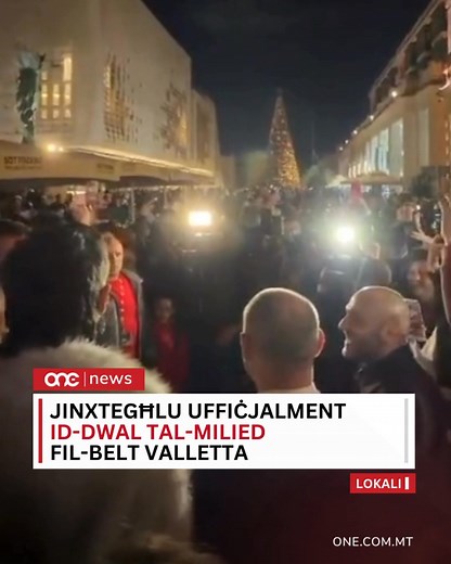 It-Tlieta filgħaxija nxtegħlu uffiċjalment id-dwal fit-toroq ewlenin tal-Belt u s-siġra tal-Milied. Dan fi sfond tat-tnedija tal-programm tal-Milied ta’ din is-sena fil-Belt Kapitali waqt ċerimonja fi Pjazza Ħelsien, bl-isem ta' Christmas in the Capital. Is-siġra tal-Milied ta’ din is-sena hija xhieda tal-kreattività, x-xogħol tas-sengħa u sitt xhur ta’ ħidma b’dedikazzjoni u passjoni kbira. Hija għolja 15.6 metri, b’dijametru ta’ 6.5 metri. Hija mżejna b’2,000 metru ta’ dwal li jleqq. Aktar min