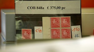 Vous avez une collection de timbres dans le grenier : a-t-elle de la valeur ? - RTBF Actus