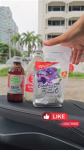 🧃7-Eleven Hacks: Purple Spark Cocktail #7ElevenHacks #DrinkHacks #CocktailHacks #Thai7Eleven