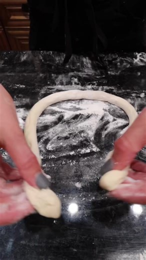 Guarantee you’ll feel a little salty if you don’t try this pretzel! 🥨 | HexClad