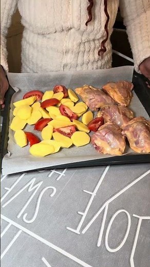 Hauts de cuisses de poulet au four avec pommes de terre#food #recette rapide #cooking