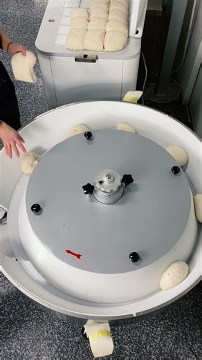 This machine is for you if you hand shape 100s of loaves! 👌 | Merand Rotaball | Vanrooy Machinery