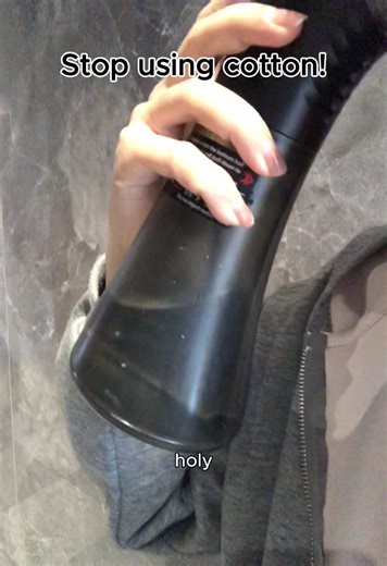 Tired of painful earwax removal? This 2-in-1 kit with a built-in waste tank is a GAME-CHANGER! 4 pressure settings for SAFE irrigation ✨#earwaxremoval #earwax #fyp #valentinesday #earcanal